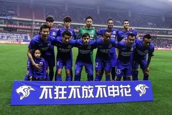 阿斯：皇马仍信任阿隆索，但需要他和球队给出决定性的回应（阿斯：皇马对阿隆索仍有信心，要求他与球队拿出决定性回应）