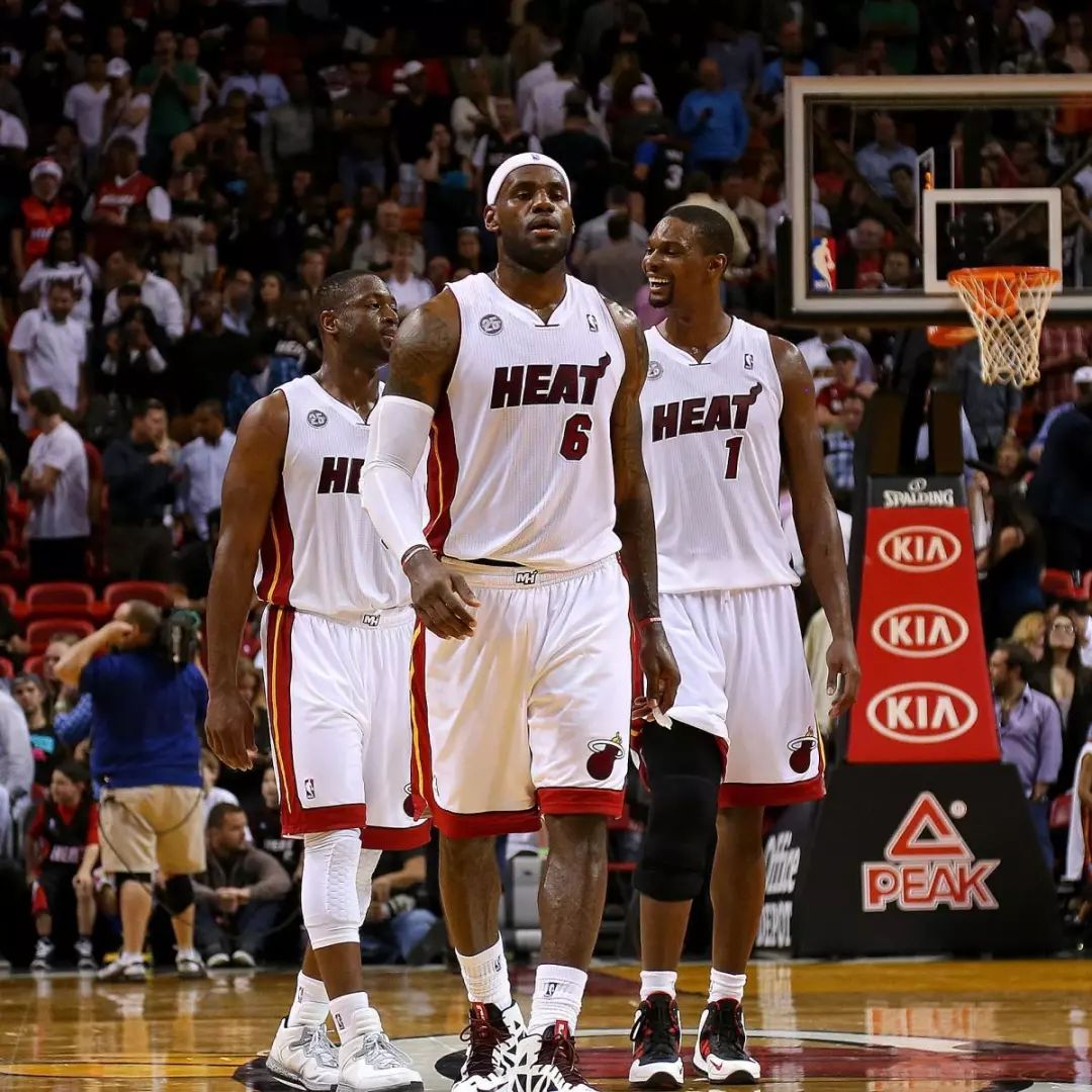 德转列左后卫身价榜：努诺-门德斯7500万欧居首，巴尔德第二（德转左后卫身价榜出炉：努诺-门德斯以7500万欧领跑，巴尔德位居次席）