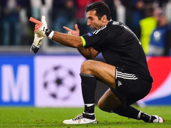 响应中足联文明行动月号召，青岛西海岸启动文明球迷评选活动（青岛西海岸启动文明球迷评选，积极响应中足联文明行动月）