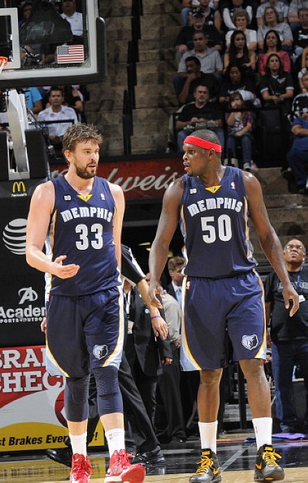 第一“万金油”将续约：能左能右能边能中，他是国米稳定保证（国米头号多面手将续约：左右通吃、边中皆能，他是蓝黑军团的稳定保障）