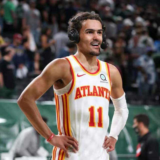 卡帅：布翁焦尔诺为现役意大利队最佳后卫，他控球能力很出色（卡帅称布翁焦尔诺是当下意大利队最佳后卫，控球能力出众）