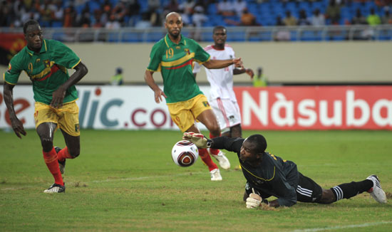 佩蒂特：巴萨仅靠亚马尔无法赢下欧冠，梅西当时也靠众星辅佐（佩蒂特：单靠亚马尔巴萨难夺欧冠，梅西当年亦需群星相助）