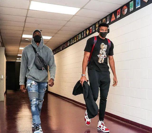 意大利杯18决赛：米兰客场1-0惜败拉齐奥遗憾出局（意大利杯1／8决赛：米兰客场0-1不敌拉齐奥，无缘晋级）