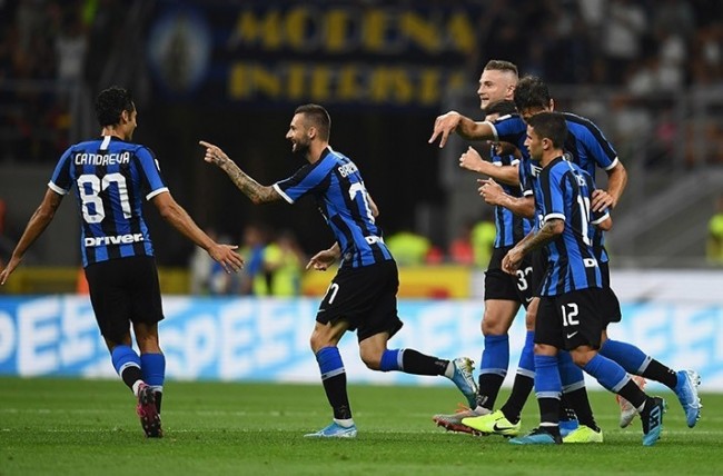 孔帕尼：我们已经给迪亚斯放假了，这样他能在精神上完全恢复（孔帕尼：迪亚斯已获假期，以便彻底恢复精神）