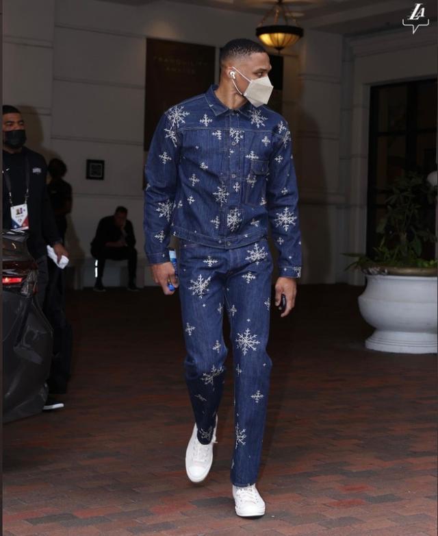 中足联俱乐部财务约定：若签阴阳合同俱乐部将降级，球员禁赛两年（中足联明确财务红线：涉阴阳合同，俱乐部降级、球员禁赛两年）