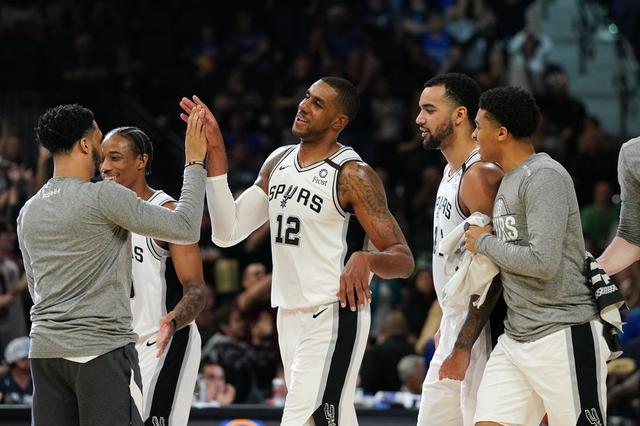 恩古莫哈：我相信自己能赢得金球奖，我想成为一名传奇（恩古莫哈：有信心问鼎金球，立志成为传奇）